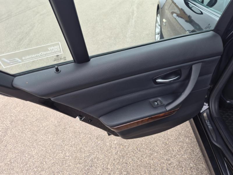 BMW 3-Series 328i xDrive 2011