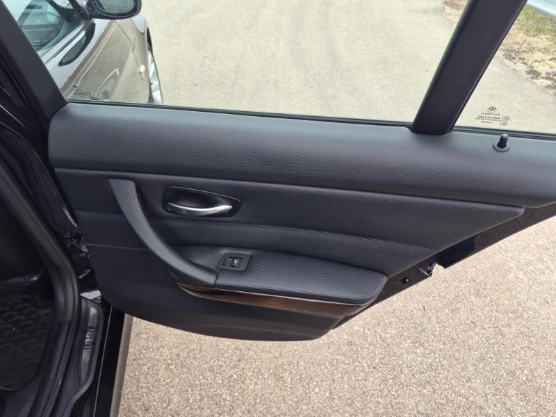 BMW 3-Series 328i xDrive 2011