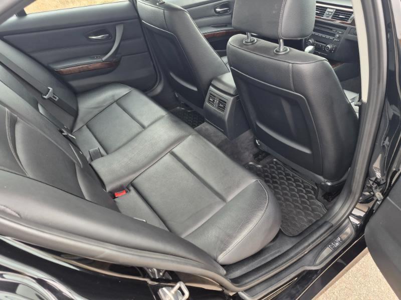 BMW 3-Series 328i xDrive 2011