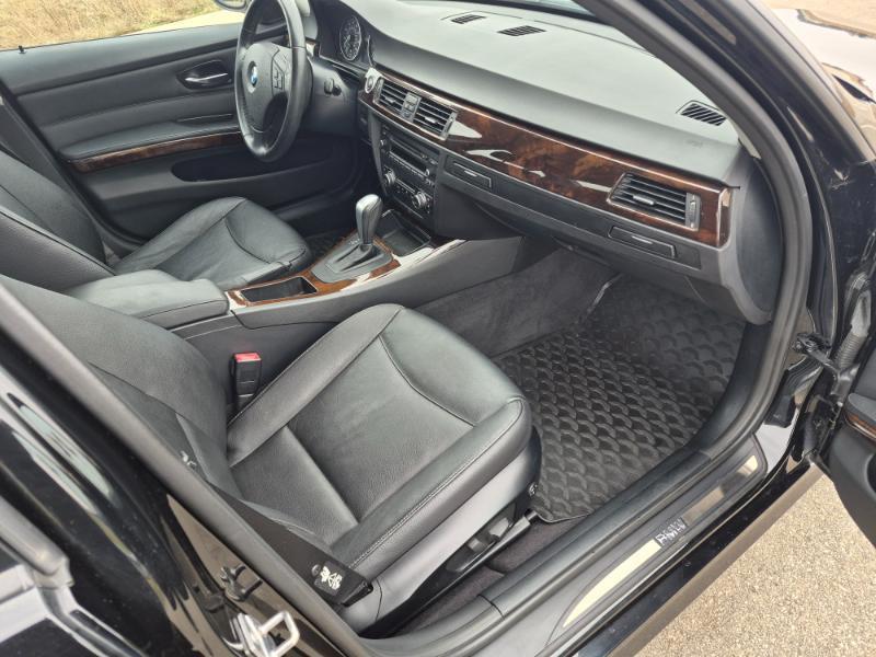 BMW 3-Series 328i xDrive 2011