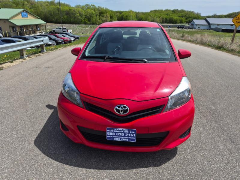 Toyota Yaris LE 3-Door AT 2012