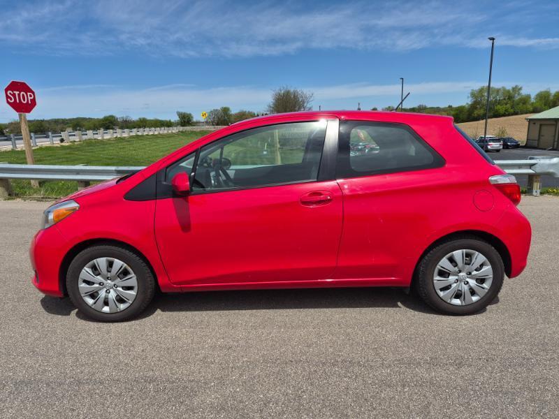 Toyota Yaris LE 3-Door AT 2012