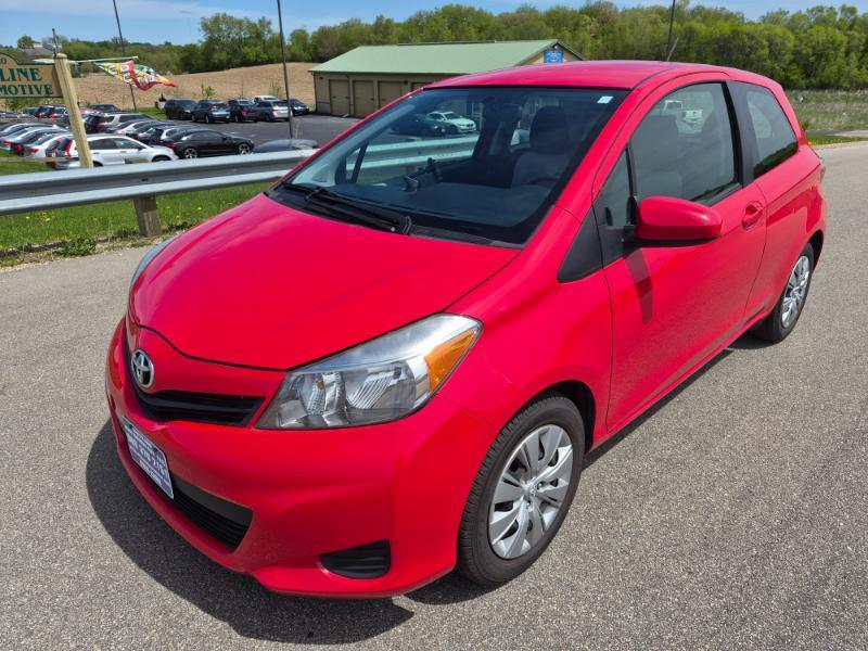 Toyota Yaris LE 3-Door AT 2012