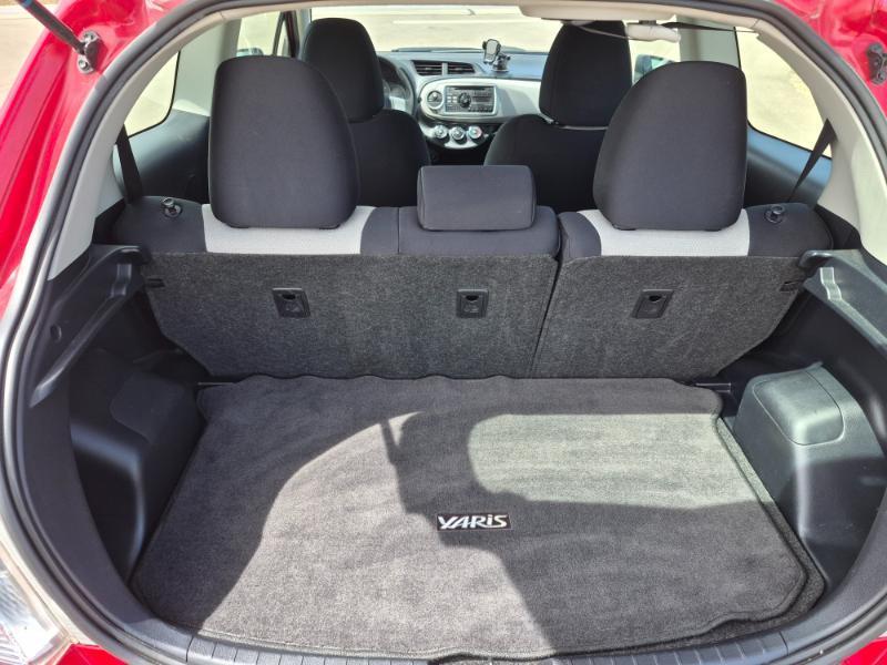 Toyota Yaris LE 3-Door AT 2012