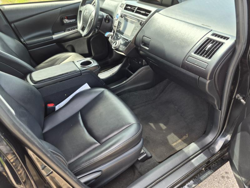Toyota Prius V Five 2015