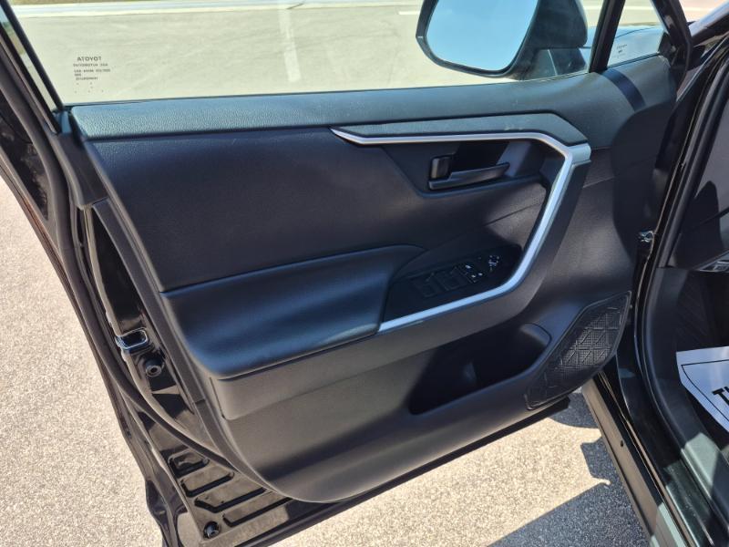 Toyota RAV4 LE AWD 2020