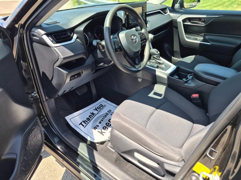 Toyota RAV4 LE AWD 2020