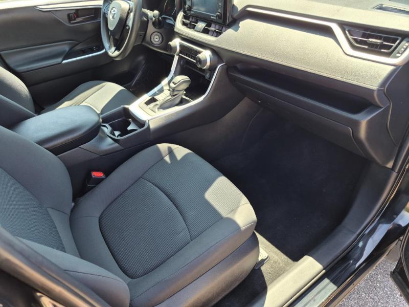 Toyota RAV4 LE AWD 2020