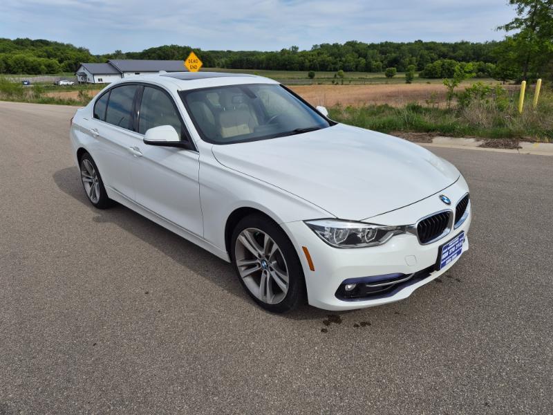 BMW 3-Series 330i xDrive SULEV Sedan 2018