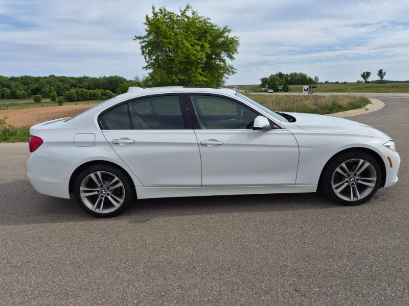 BMW 3-Series 330i xDrive SULEV Sedan 2018