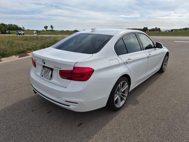 BMW 3-Series 330i xDrive SULEV Sedan 2018