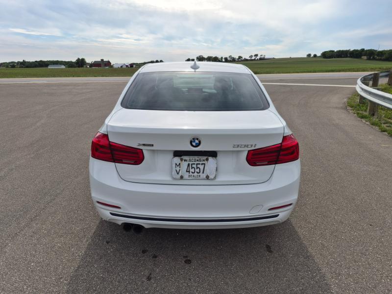 BMW 3-Series 330i xDrive SULEV Sedan 2018