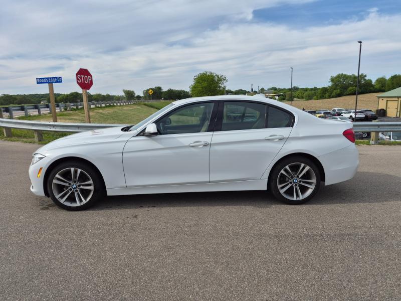 BMW 3-Series 330i xDrive SULEV Sedan 2018