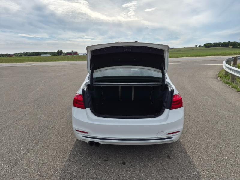 BMW 3-Series 330i xDrive SULEV Sedan 2018