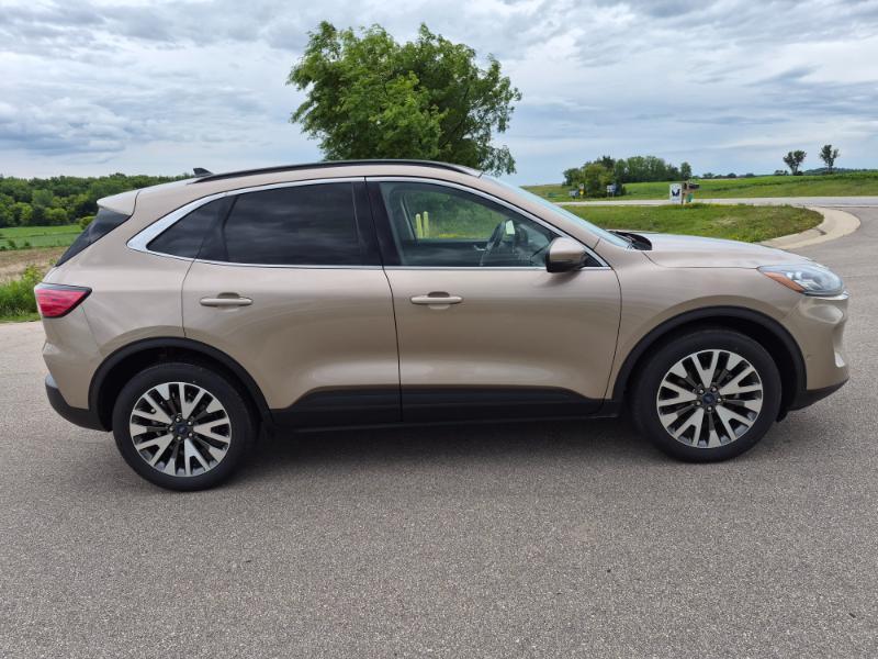 Ford Escape Titanium 4WD 2020