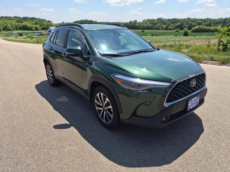 Toyota Corolla Cross XLE AWD 2022