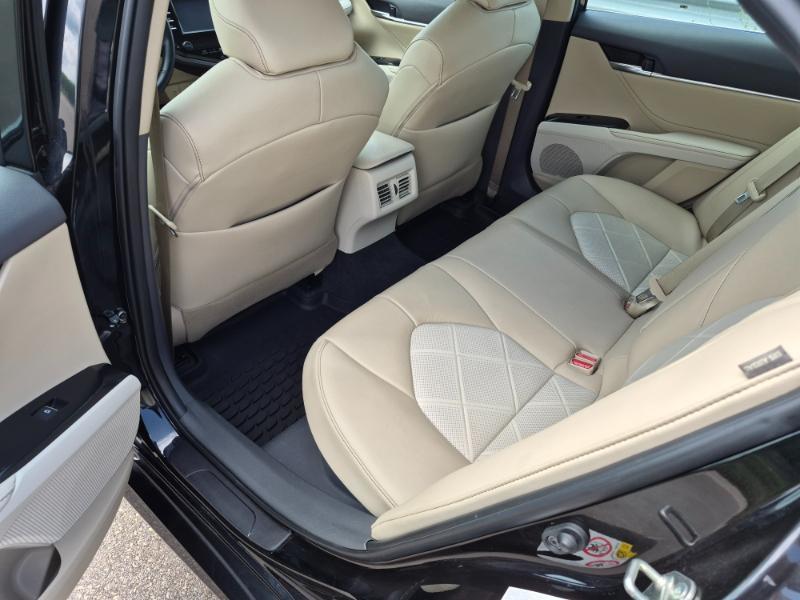 Toyota Camry Hybrid XLE 2018