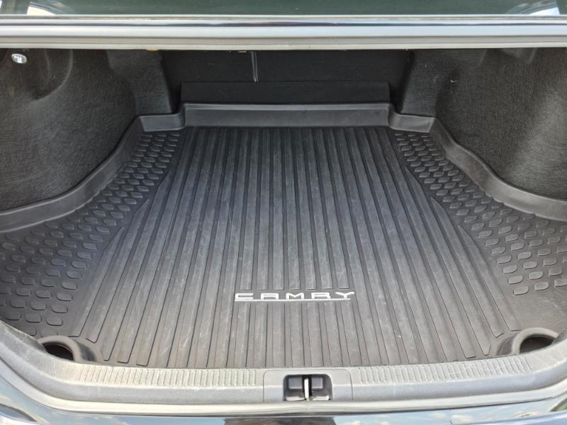Toyota Camry Hybrid XLE 2018