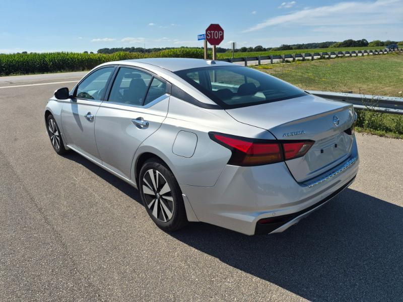 Nissan Altima 2.5 SV 2022