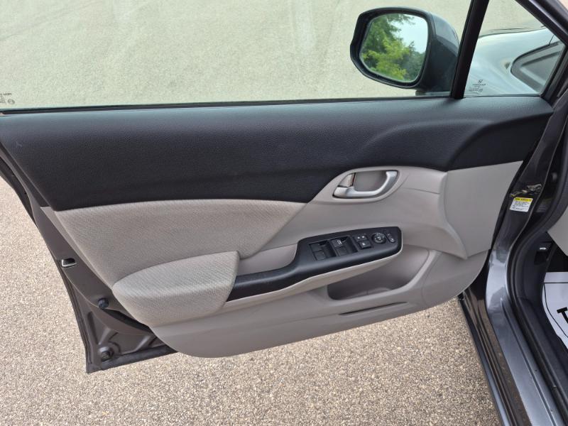 Honda Civic LX Sedan 5-Speed AT 2013