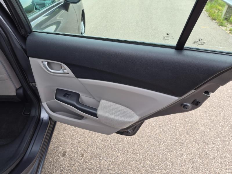 Honda Civic LX Sedan 5-Speed AT 2013