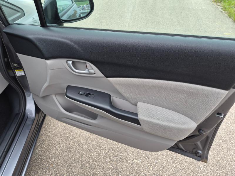 Honda Civic LX Sedan 5-Speed AT 2013