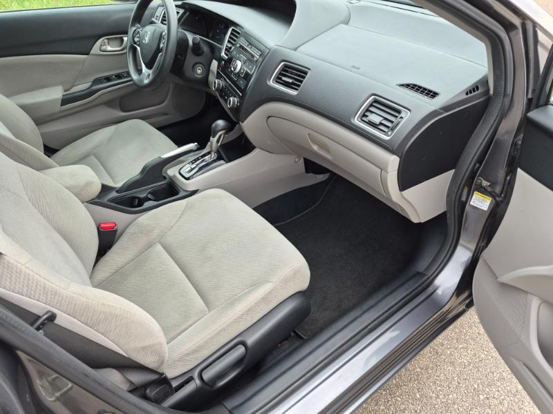 Honda Civic LX Sedan 5-Speed AT 2013