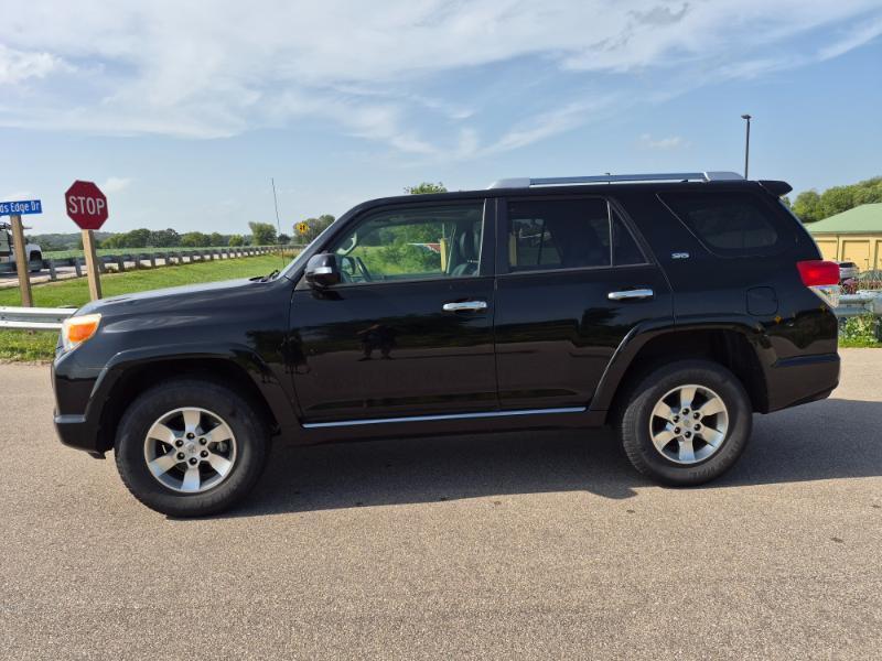 Toyota 4Runner SR5 4WD 2013