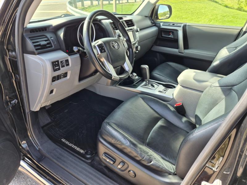 Toyota 4Runner SR5 4WD 2013