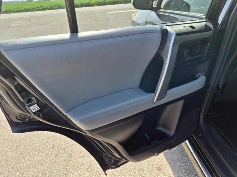 Toyota 4Runner SR5 4WD 2013