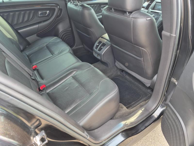 Ford Taurus Limited FWD 2015