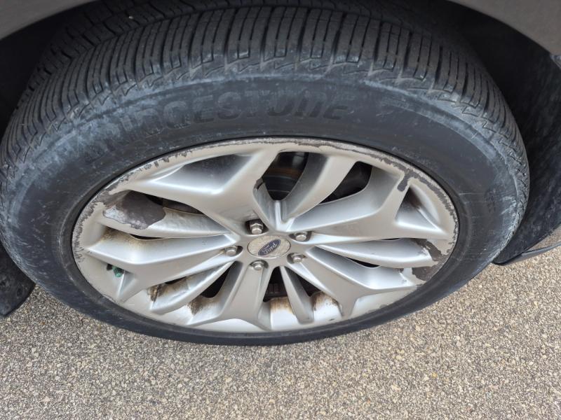 Ford Taurus Limited FWD 2015