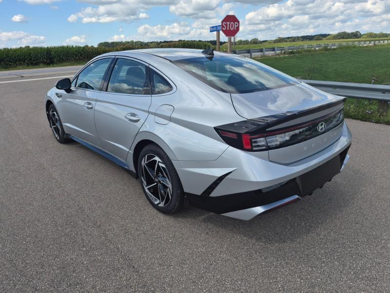 Hyundai Sonata SEL Sport FWD 2026