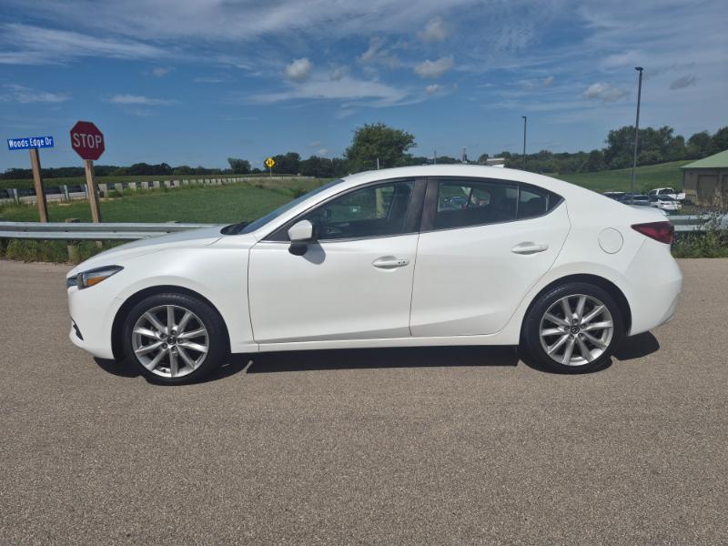 Mazda MAZDA3 i Touring AT 4-Door 2017