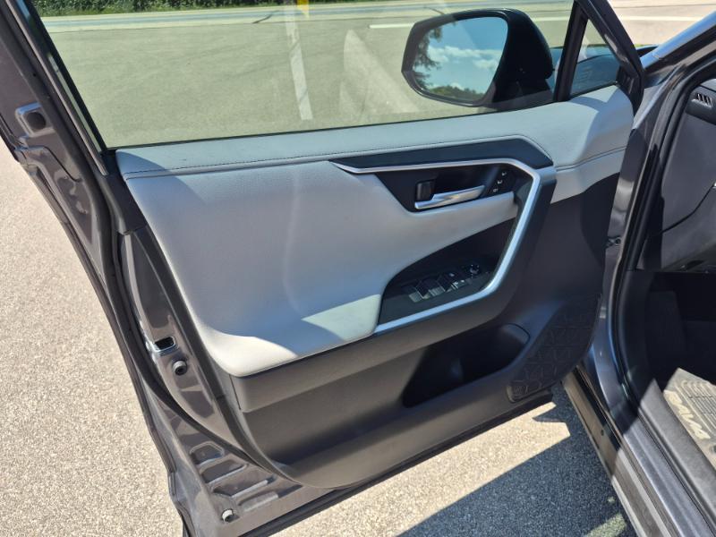 Toyota RAV4 Hybrid Limited 2020