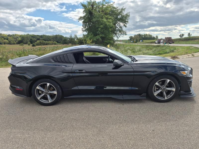 Ford Mustang V6 Coupe 2015