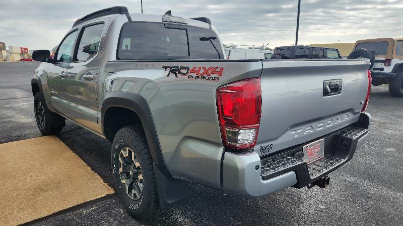 2019 Toyota Tacoma 4x4 Double Cab V6 photo 5