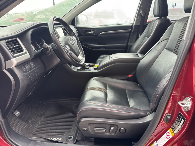 Toyota Highlander XLE AWD V6 2019