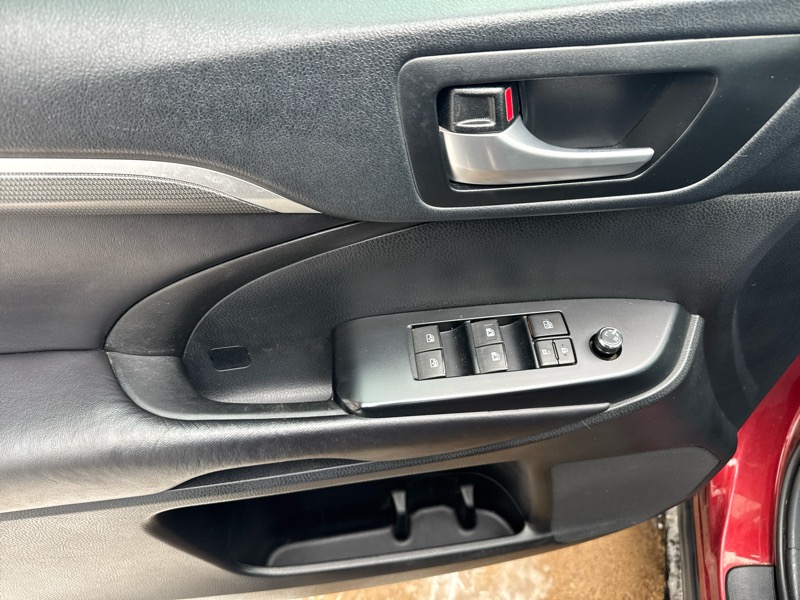 Toyota Highlander XLE AWD V6 2019