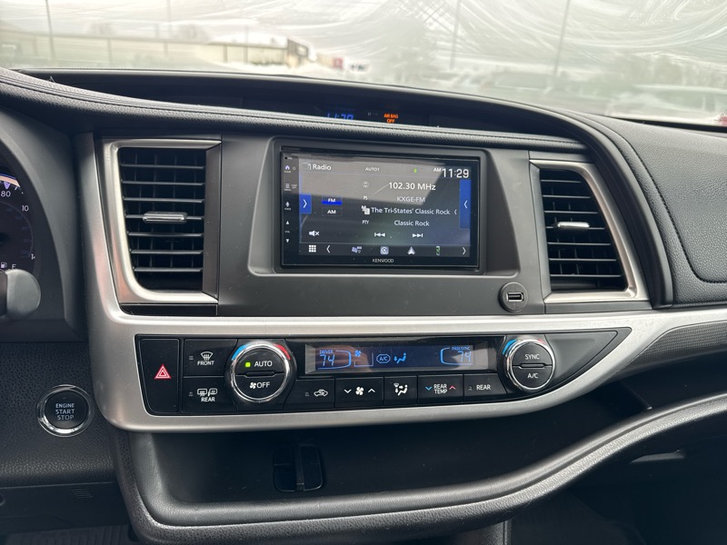 Toyota Highlander XLE AWD V6 2019