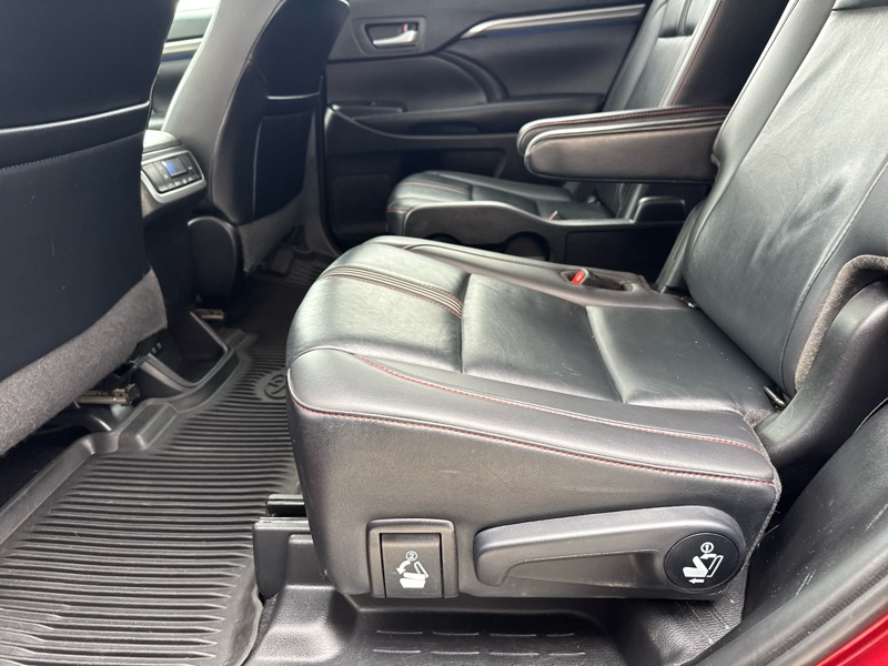 Toyota Highlander XLE AWD V6 2019