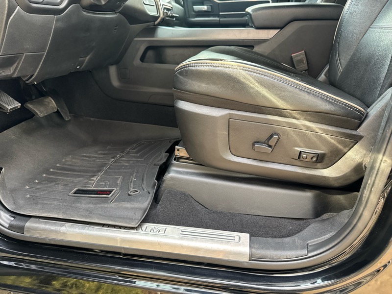 RAM 2500 Laramie Crew Cab SWB 4WD 2020