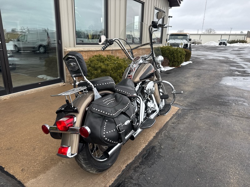 Harley-Davidson FLSTC  2005