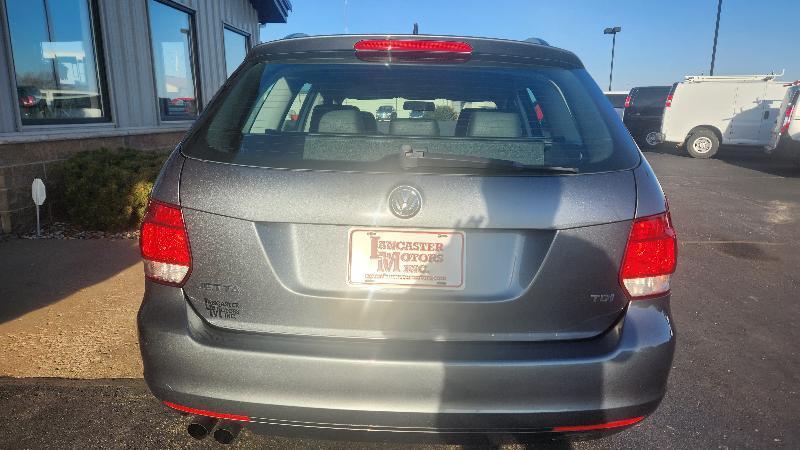 Volkswagen Jetta SportWagen 2.0L TDI 2012