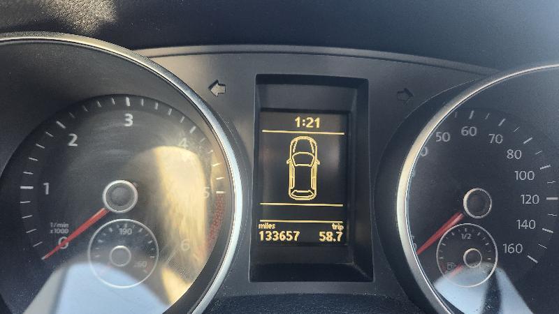 Volkswagen Jetta SportWagen 2.0L TDI 2012