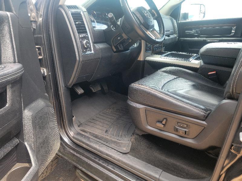 RAM 1500 Laramie Crew Cab SWB 4WD 2015