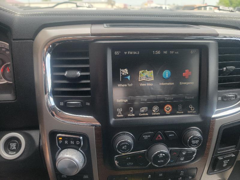 RAM 1500 Laramie Crew Cab SWB 4WD 2015