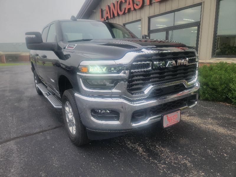 RAM 2500 Tradesman Crew Cab SWB 4WD 2025