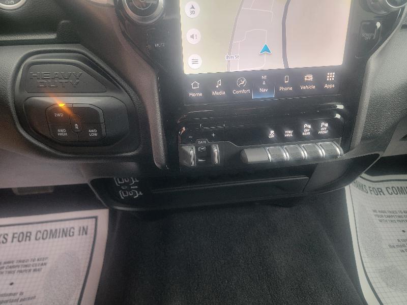 RAM 2500 Tradesman Crew Cab SWB 4WD 2025