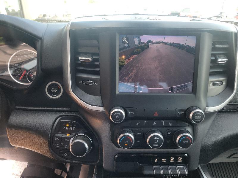 RAM 1500 Big Horn Crew Cab SWB 4WD 2020
